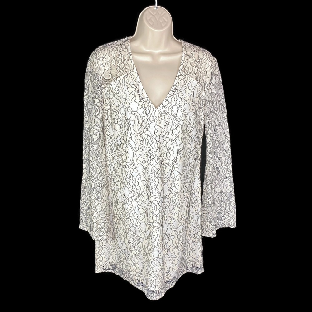 NWOT WAYF Cream Lace Dress with Detailed Black Outline Trim Fully Lined Small - Picture 3 of 8